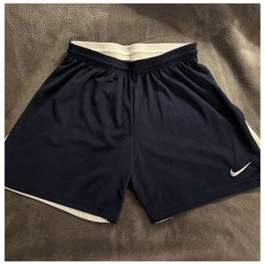 NIKE SHORTS SIZE XS- elastic/tie string waist. Waist:25”, L:14”